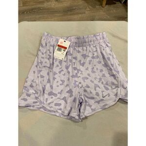 Girls Nike large training shorts‎  size large